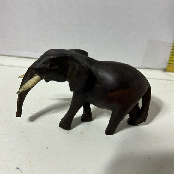 3 Wooden Elephants. Tallest Approx. 3” - Picture 6 of 7